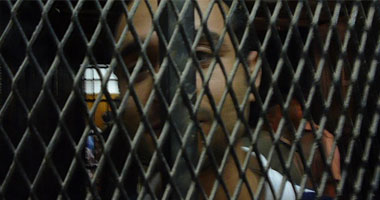 دفاع دومة وماهر: الدولة البوليسية تسعى للعودة بقوة أشد من نظام مبارك