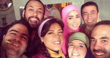 بالصور.. آيتن عامر وهنا شيحة بالحجاب فى كواليس "السبع وصايا"