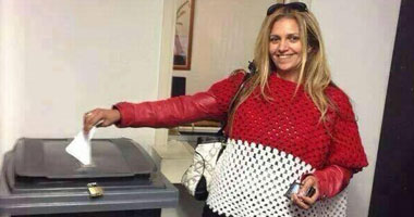 سفير مصر فى سيدنى: نحو 3 آلاف مصوت فى5 أيام وبدأنا فرز الأصوات