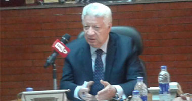 مرتضى منصور يرفع الإيقاف عن "سداسى" الزمالك