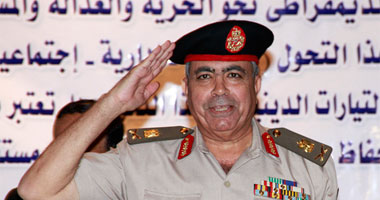 محافظ الوادى الجديد يهنئ المرضى بالعيد