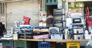 الأجهزة الكهربائية والملابس الإسرائيلية تغزو أسواق العريش