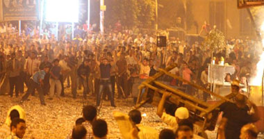 مصدر أمنى: وفاة أحد المصابين فى اشتباكات بين السرايات