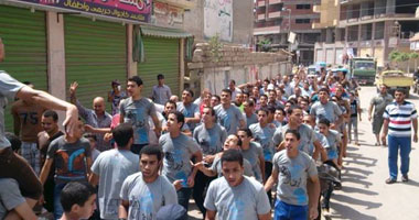 الأمن يفرق مسيرة للإخوان حاولت قطع شارع فيصل