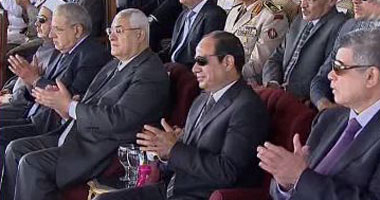 عزف السلام الوطنى فى بداية حفل تخريج الكلية الحربية بحضور السيسى