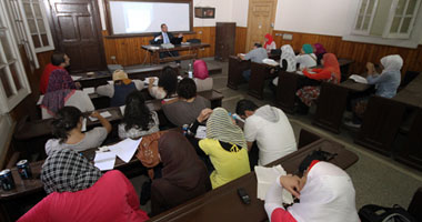فريق "أنوار رسالة" ينظم محاضرات وندوات شبابية لتنمية قدراتهم
