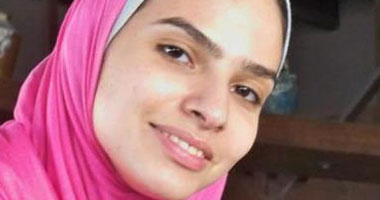 الإسكندرية تحصد المركز الأول مكرر على القسم الأدبى.. الطالبة الأولى سلمى خالد: صعوبة الثانوية العامة فى الضغط النفسى والحفظ الكثير.. وحولت لـ"الأدبى" لألتحق بـ"اقتصاد وعلوم سياسية"