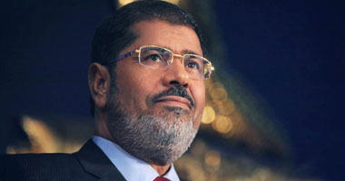 للمرة الأولى.. التليفزيون يتجاهل صلاة الرئيس لـ"الجمعة".. و"مرسى" من مسجد "الحصرى": أقود حرب تطهير سيناء بنفسى.. ولن يظلم أحد أبدًا فى دولتى