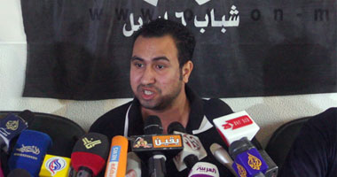 عفيفى: سعيد بعودة المحجبات للتلفزيون.. وأتمنى ألا  يمنع غيرهن