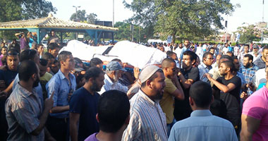 المئات يشيعون ضحية اشتباكات رمسيس بالإسماعيلية