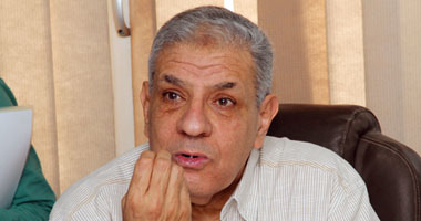 إبراهيم محلب يقدم التعازى لوزير الداخلية فى شهداء رفح