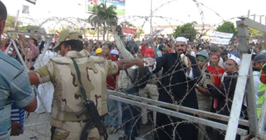 الحرس الجمهورى يغلق مداخل ومخارج محيط الاشتباكات