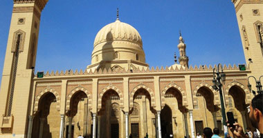 "إن شئت أن تسعد..عليك بساحة البدوى أحمد"..اغسل همومك بمقام شيخ العرب