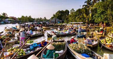 بالصور.. أشهر 6 أسواق عائمة فى أنهار آسيا