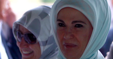 أمينة أردوغان تلتقى بالكوادر النسائية فى حزب العدل