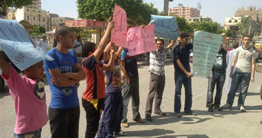 15 ناشطا يتظاهرون فى "جمعة استرداد الثورة "ببنى سويف