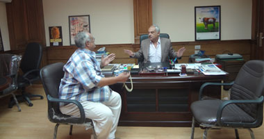 صاحب أزمة العجول الأسترالية المهرمنة.. يعتذر لرئيس الخدمات البيطرية