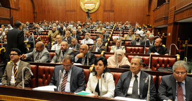 هجوم فى "اقتصادية الشورى" على الدول التى رفضت مساعدة مصر فى استرداد أموالها.. ومطالبات بالتحقيق مع قيادات الفترة الانتقالية لغض الطرف عن تهريب الأموال 