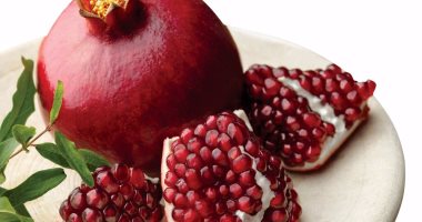 قاومى أثار السن على بشرتك بالزيوت الطبيعية.. اللافندر وبذور الرمان أهمها