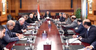 رئيس الوزراء يراجع خطة رفع الدعم عن الكهرباء قبل إعلان تفاصيلها غداً  