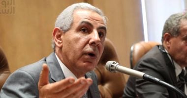 وزير الصناعة يبحث موقف المشروعات المقرر تنفيذها بالتعاون مع الصين