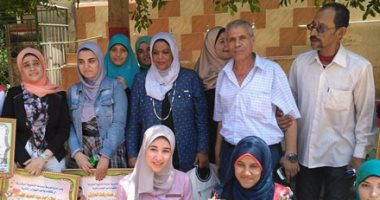 بالصور.. مدرسة سنباط الثانوية تكرم الأول مكرر على مستوى الجمهورية