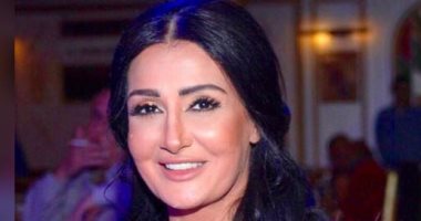 بالفيديو.. غادة عبد الرازق تغير لون شعرها إلى الأصفر