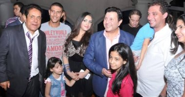 بالصور.. هانى شاكر يحضر عرض مسرحية "الوصايا الساقعة" ويشيد بها