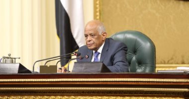 بدء الجلسة العامة للنواب.. وعلى عبد العال لمرتضى: "صفر صفر كانت أحسن"