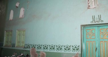 بالصور.. غضب بالدقهلية بعد غلق مسجد "حارة محيط" لصدور قرار بإزالته