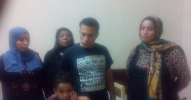 بالصور .. مأساة 36 أسرة تعيش فى مساكن الإيواء بشبرا الخيمة.. الأهالى: المسئولون اكتفوا بالوعود وتركونا منذ 4 سنوات والحكومة مبتسألش فينا.. ورئيس الحى: توجد 70 شقة جاهزة والحل عند وزير الإسكان
