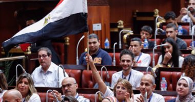 بالصور..البرلمان يستقبل أبناء الجالية المصرية بفرنسا..وزيرة الهجرة: مواقع التواصل تنقل صورة خاطئة عن مصر..والسيد الشريف: أنتم سفرائنا فى الدول الأجنبية..وسليمان وهدان:أرفعوا رؤوسكم عالياً أنتم مصريون