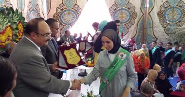 بالفيديو والصور.. محافظ القليوبية يكرم أوائل الطلاب بإدارة القناطر الخيرية