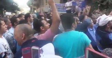 بالفيديو.. موظفو الضرائب يعلنون التغيب عن العمل غدا للضغط على الحكومة