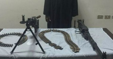 بالفيديو.. القبض على مزارع بحوزته مدفعى جرينوف وكمية من الذخيرة فى دشنا بقنا