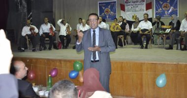 بالصور.. نواب القليوبية يشاركون أوائل الثانوية العامة فرحتهم بقصر ثقافة شبرا