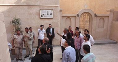 وفد برلمانى يزور مدفن البابا شنودة بدير الأنبا بيشوى فى وادى النطرون