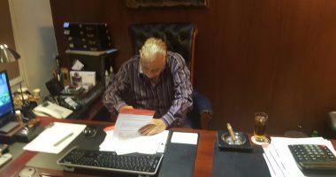  أحمد راتب ينضم لـ "الأب الروحى" بعد تعاقده مع ريمون مقار
