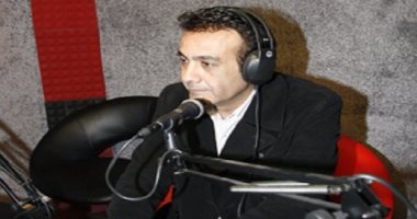 لو كنت منهم هتعرفهم.. أشهر 5 طقوس لمستمعى برنامج "انا والنجوم وهواك" 