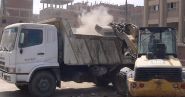 رفع وإزالة 355 طن مخلفات وقمامة بأبوقرقاص المنيا