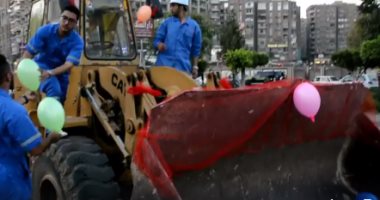شغل مهندسين بقى.. عريس يزف عروسته المهندسة بـ"لودر"