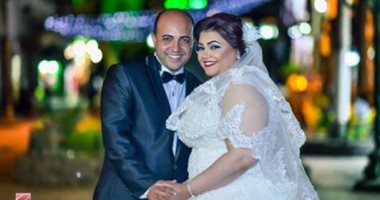 بالصور.. عروس تغسل أقدام عريسها فى الكوشة تثير الجدل على مواقع التواصل