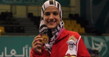 البعثة المصرية تحتفل بهداية ملاك وسيف عيسى لفوزهما بفضية "الجائزة الكبرى"