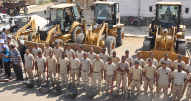 بالصور.. القوات المسلحة تشارك فى مبادرة حلوه يا بلدي بالوادي الجديد  