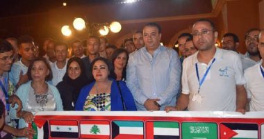 بالفيديو.. محافظ الفيوم يلتقى وفد مجلس الشباب العربى