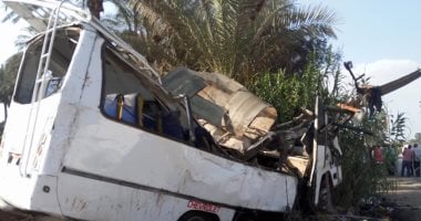إصابة 9 أشخاص فى حادثى تصادم بالبحر الأحمر