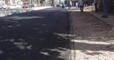 حى المقطم يبدأ تنفيذ خطته الخاصة برصف الشوارع