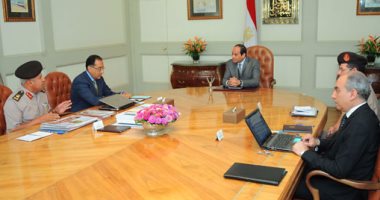السيسى يجتمع بوزير الإسكان وكامل الوزير بشأن العاصمة الإدارية الجديدة