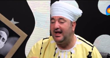 رواد "السوشيال ميديا" ينعون المطرب سيد الشاعر