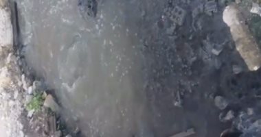 انفجار ماسورة الصرف بالعجمي منذ شهر والمسئولون يتجاهلون الشكاوى 